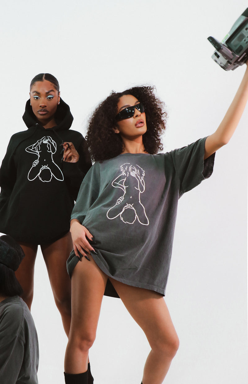 Curly Girl ‘FaceTime’ Tee